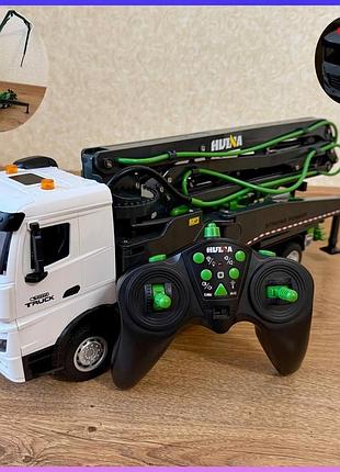 Детский грузовик бетононасосный huina 1381 на пульте радиоуправления 1:18 серый