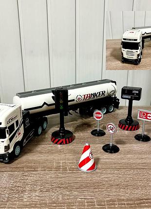 Детская машинка на пульте радиоуправления g263828-gm1961 фура аккумуляторная с дорожными знаками