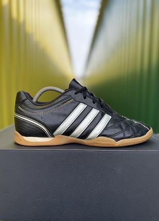 Adidas футзалки оригинал 38 размер кожаные бутсы сороконожки