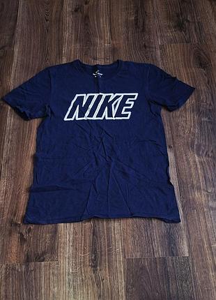 Мужская уникальная футболка nike с большим лого оригинал