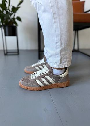 Adidas spezial beige white