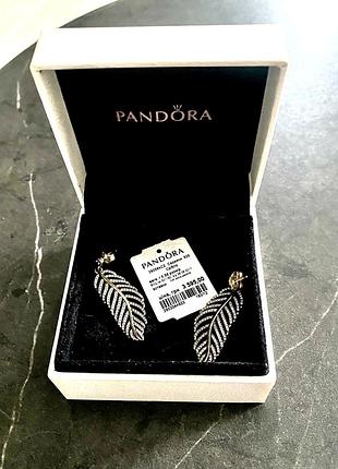 Pandora. дания. сережкис фіагітами.