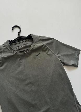 Мужская спортивная футболка nike pro
