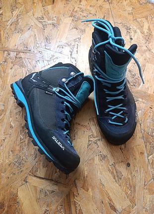 Оригінальні трекингові черевики salewa gore-tex