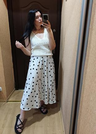Трендовая юбка-миди в горохи