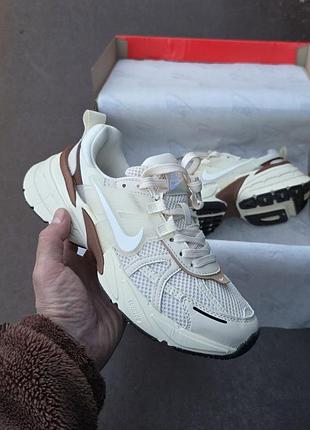 Nike v2k runtekk 9