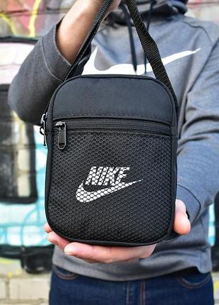 Nike mini cross - барсетка через плече з трьома відділеннями