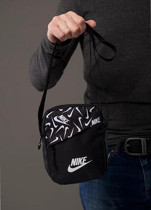Сумка nike через плече - все необхідне під рукою
