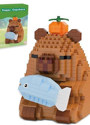 Конструктор 3d игрушка для детей фигурка капибара с рыбой и апельсином happy capybara mini building blocks set m3150