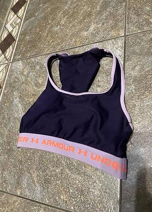 Топ від under armour