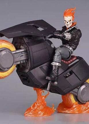 Колекційна фігурка marvel legends ghost rider / примарний вершник з мотоциклом – екшн-фігура 18 см з аксесуарами / action figure
