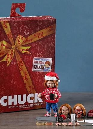 Коллекционная фигурка чаки holiday edition / chucky ultimate action figure – фигурка ужасов с аксессуарами, сменными головами и