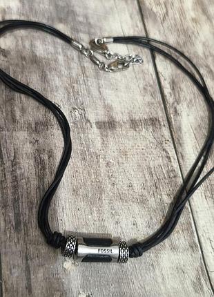 Fossil колье сталь кожа