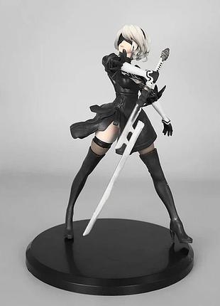 Фигурка коллекционная nier: automata yorha 2b (ниер автомата 2b) аниме фигурка девушки-андроида с мечом на подставке, черный