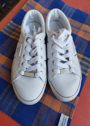 Кроссовки жiночи guess