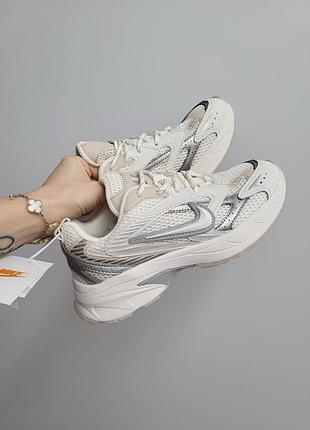 Nike air zoom beige