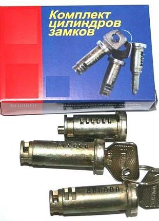Личинки дверные и багажника 2102, 2104, 2121 (2102-6100050)