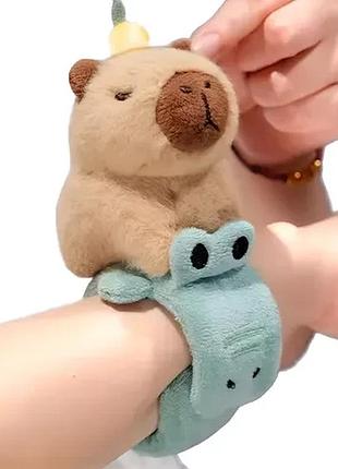 Мягкая игрушка капибара игрушка браслет на руку коричневый