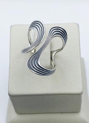 Кольцо серебряное "инари" 18,5 4,28 г