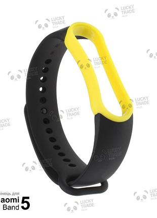 Ремешок xiaomi mi band 5 силиконовый двухцветный браслет с рамкой miband черный / желтый 1011p