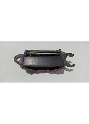 Ручка передняя левая ауди а4б5 (4a0837205)