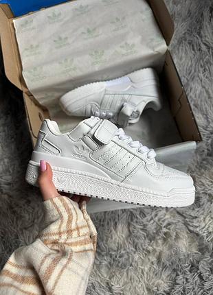 Женские кроссовки adidas forum white адедас форум белого цвета