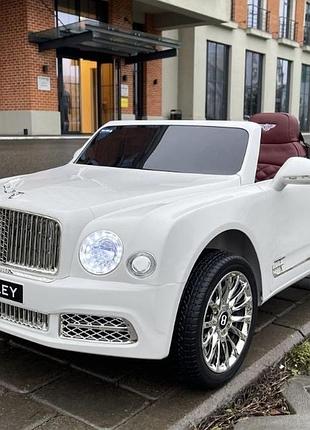 Детский электромобиль на аккумуляторе bentley mulsanne je1006 с пультом радиоуправления детей 3-8 лет белый