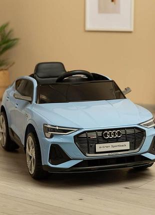 Дитячий електромобіль на акумуляторі audi m 4806 з пультом радіокерування для дітей 3-8 років блакитний