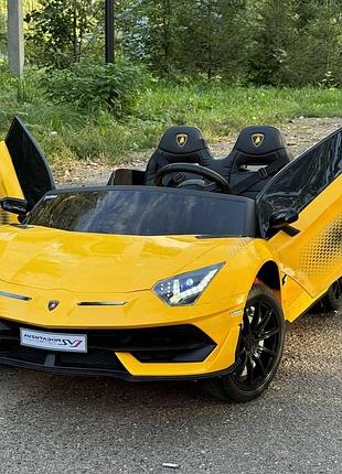 Детский электромобиль двухместный на аккумуляторе lamborghini m 6026 с пультом р/у для детей 3-8 лет желтый