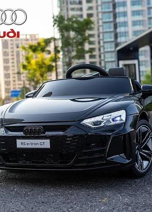 Дитячий електромобіль на акумуляторі audi rs e-tron gt з пультом радіокерування 3-8 років m 4938 чорний
