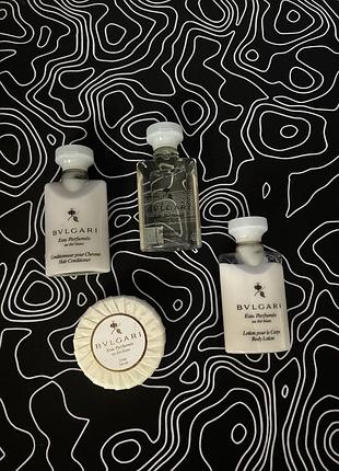 Міні набір засобів для догляду bvlgari eau parfumee au the blanc для жінок та чоловіків