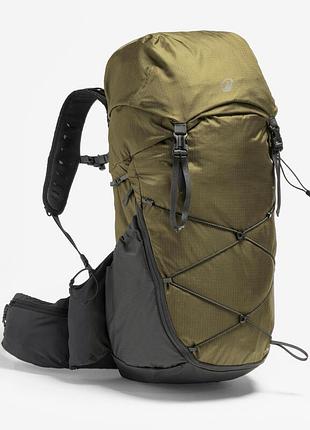Туристический рюкзак quechua mh900 38л 60х28х23см хаки совместимые с питьевой системой