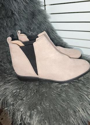 Primark 898 41p бежевые светлые ботильоны челси
