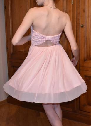 Платье нежно-розового цвета с открытой спинкой3 фото
