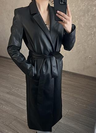 Чорний плащ zara 3