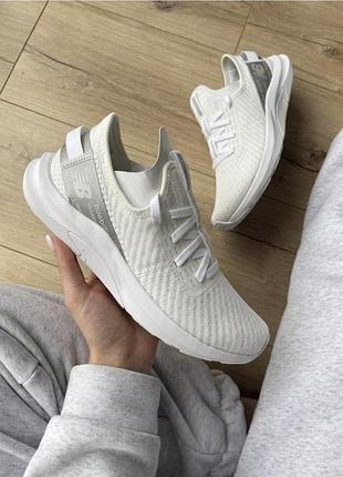 Тенісні легесенькі кросівки new balance 36 розмір білі