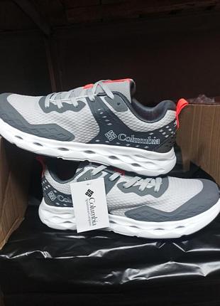 Супер легкі літні кросівки
columbia