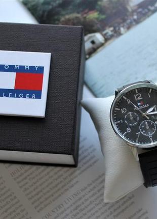 Мужские часы tommy hilfiger в коробке черные — цена 560 грн в каталоге Часы  ✓ Купить мужские вещи по доступной цене на Шафе | Украина #53268805