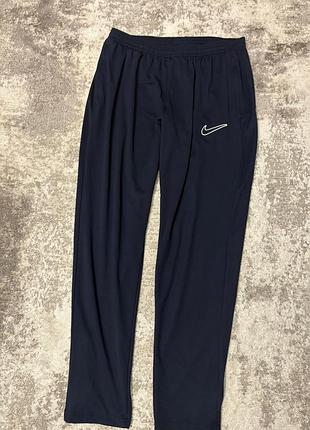 Спортивні штани nike