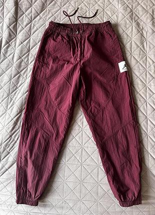 Брюки чоловічі jordan statement warm up pants m бордові dq7474-680