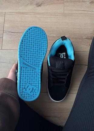 Dc court graffik black blue 8