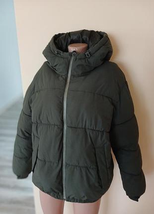 Зимова куртка bershka