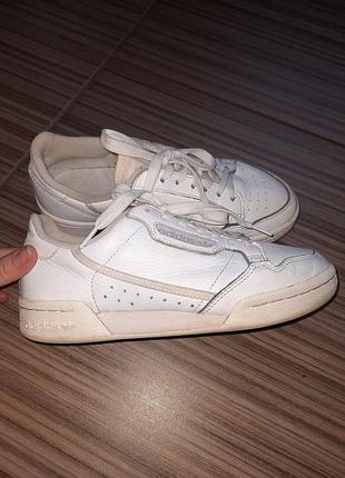 Кросівки adidas