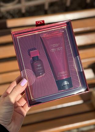 Парфумований набір набір victoria's secret very sexy 2-piece gift set