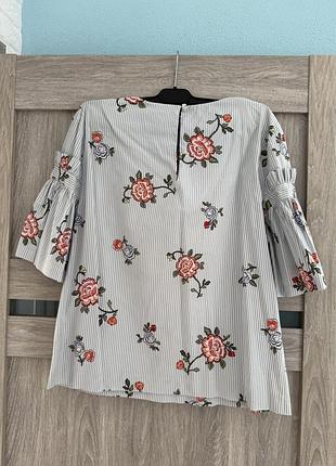 Кофта h&m в цветочек