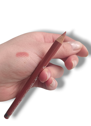 Карандаш для губ essence soft precise 03 bold