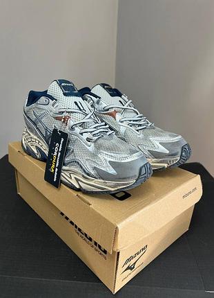 Жіночі кросівки mizuno adventure dirty grey
