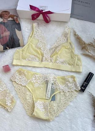 Неймовірно красивий  комплект білизни intimissimi з колекції pretty flowers😭💛