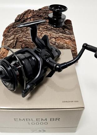 Рыболовная катушка карповая daiwa 22 emblem br 10000