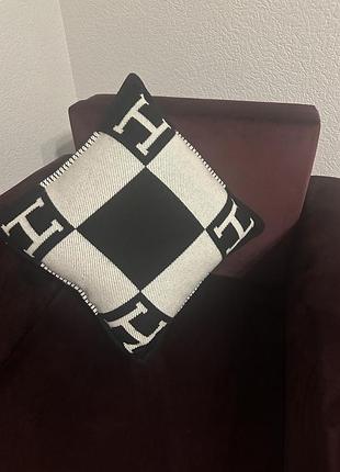 Подушка hermes avalon 5